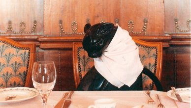 the cat who is dinner guest at the savoy